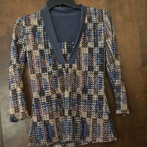 Multicolor Patterned V-Neck Top